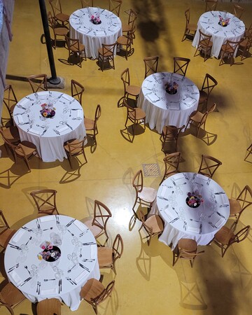 Repas haut en couleurs thème boum 90's